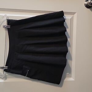 Romwe pleated black zipper skirt